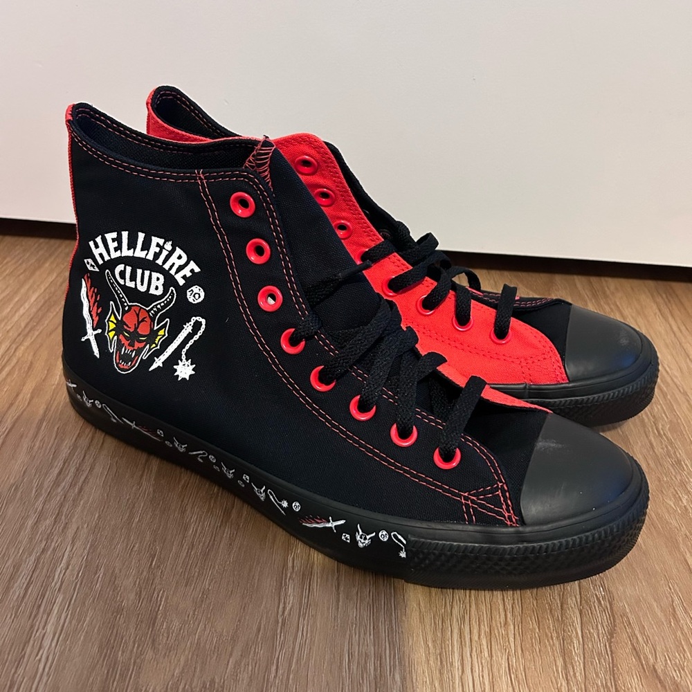 Custom pair of Men’s High-Top Converse Sneakers - Stranger Things theme - 9.5